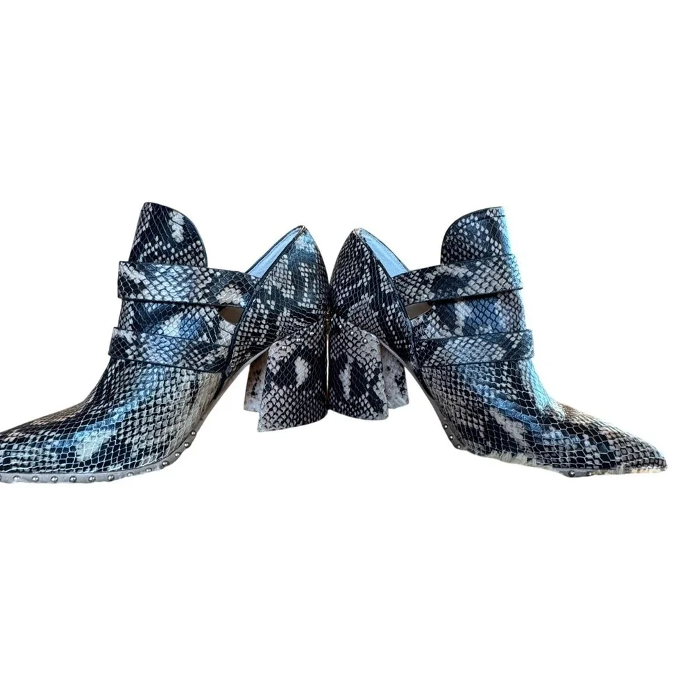 SOLD - Picture 5 of 12